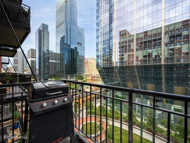 165 N CANAL Street 815, Chicago, IL 60606