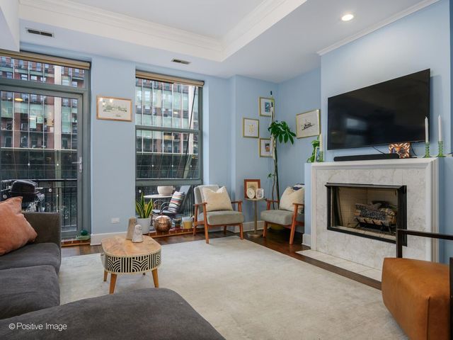 165 N CANAL Street 815, Chicago, IL 60606