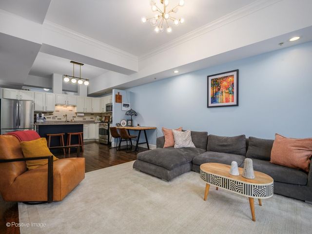 165 N CANAL Street 815, Chicago, IL 60606
