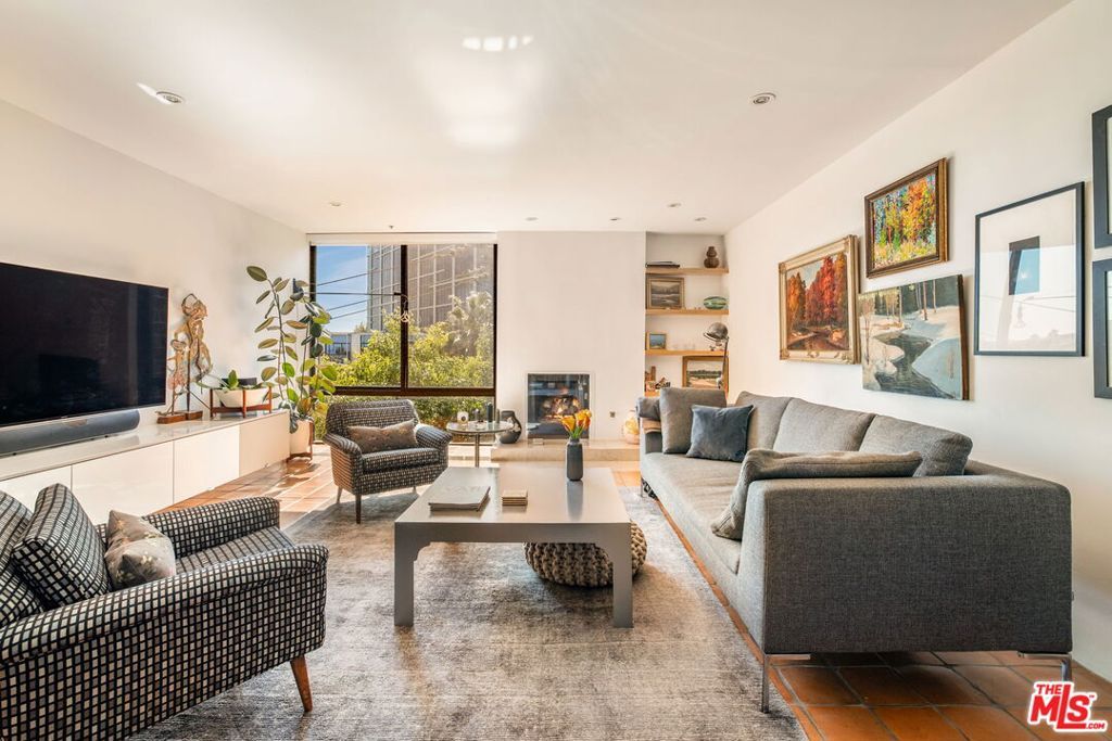 1033 Carol Drive 302, West Hollywood, CA 90069 — exterior
