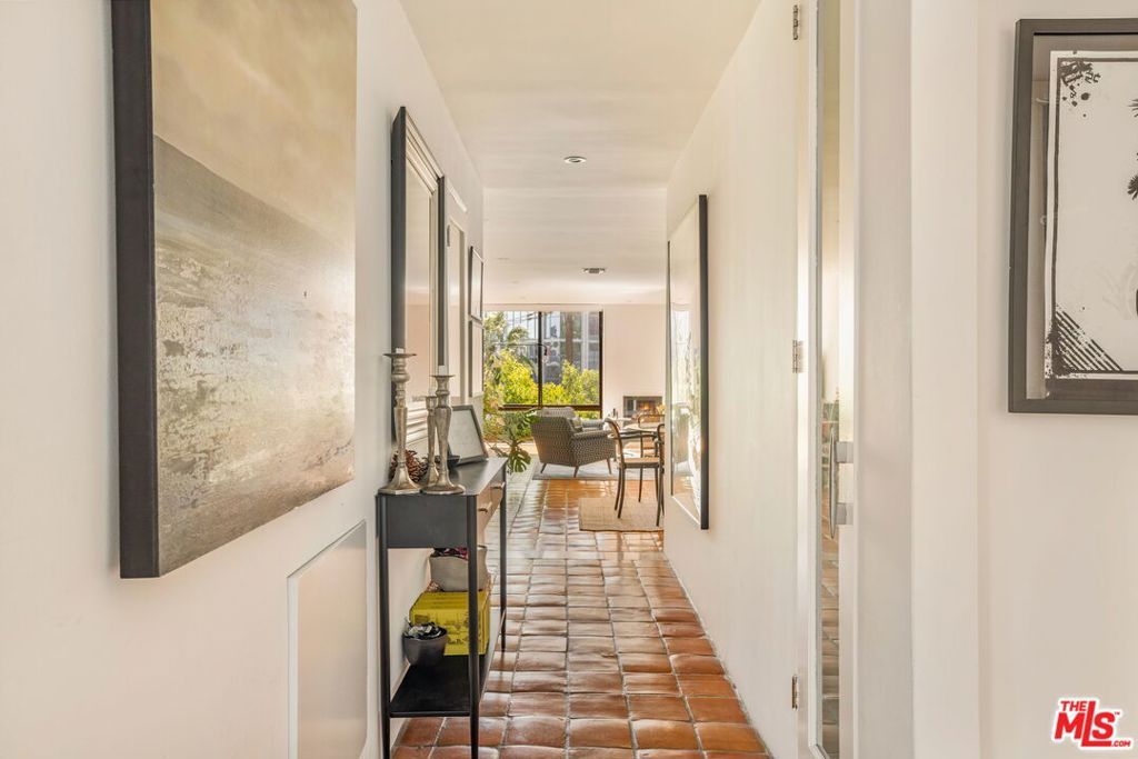 1033 Carol Drive 302, West Hollywood, CA 90069 — photo 2