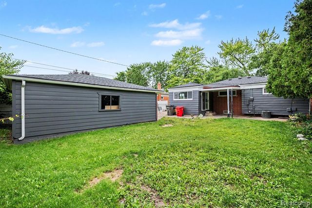 35812 Little Mack Avenue, Clinton Township, MI 48035