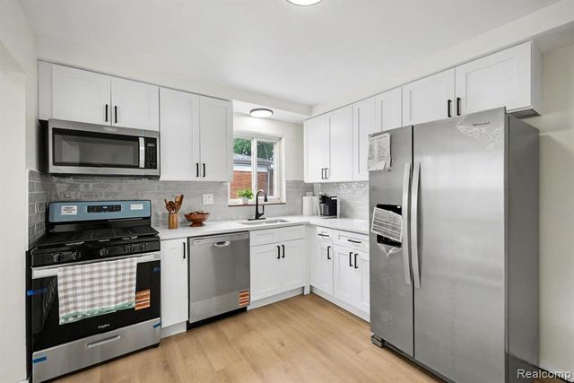 35812 Little Mack Avenue, Clinton Township, MI 48035