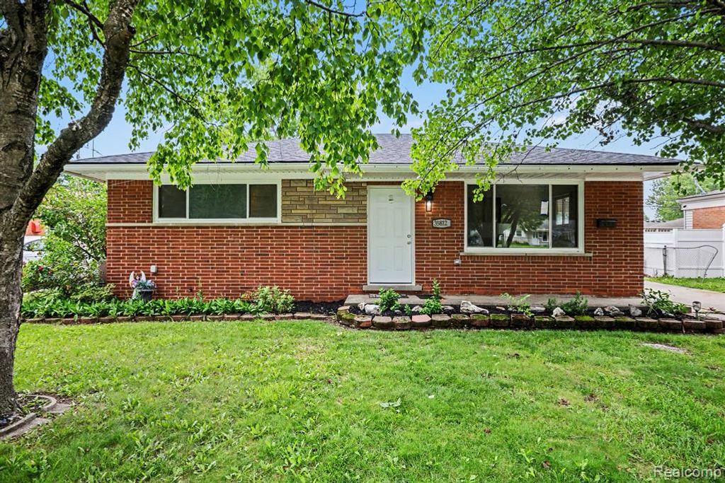 35812 Little Mack Avenue, Clinton Township, MI 48035