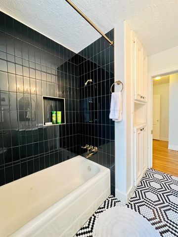 4301 Polk Street, Houston, TX 77023