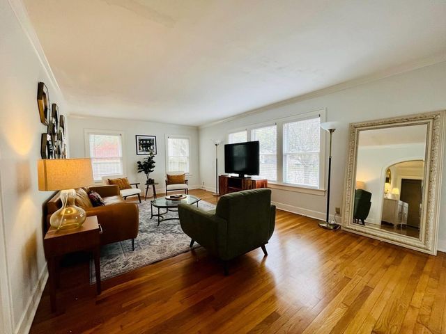 4301 Polk Street, Houston, TX 77023