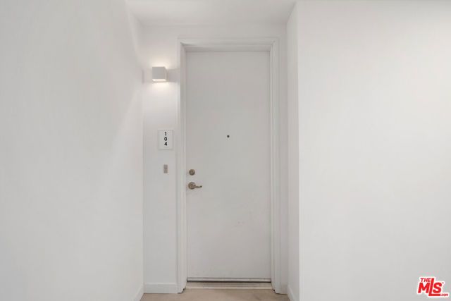 4406 Fulton Street 103, Sherman Oaks, CA 91423