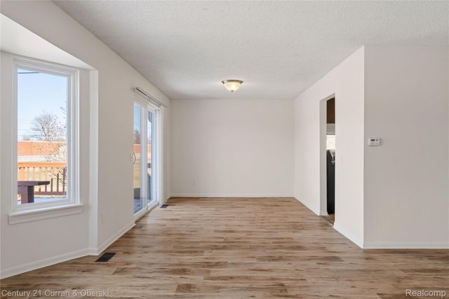 17098 Coral Gables Street, Southfield, MI 48076