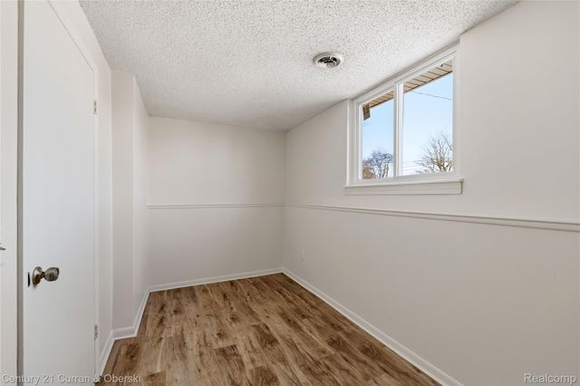 17098 Coral Gables Street, Southfield, MI 48076