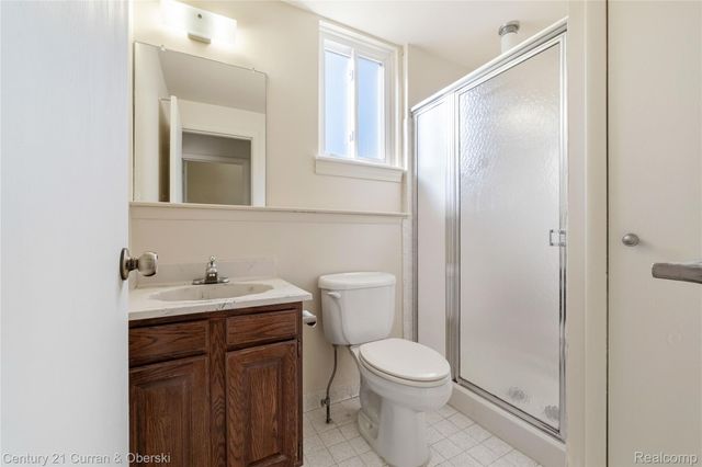 17098 Coral Gables Street, Southfield, MI 48076