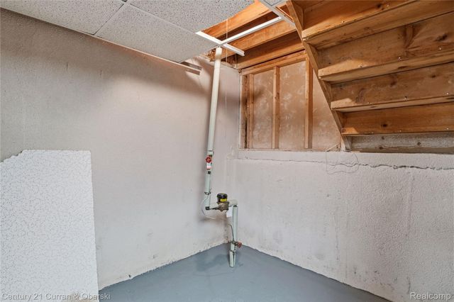 17098 Coral Gables Street, Southfield, MI 48076