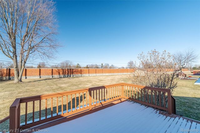 17098 Coral Gables Street, Southfield, MI 48076