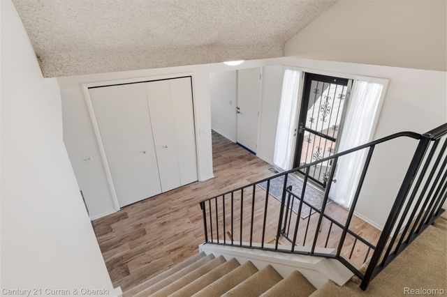 17098 Coral Gables Street, Southfield, MI 48076