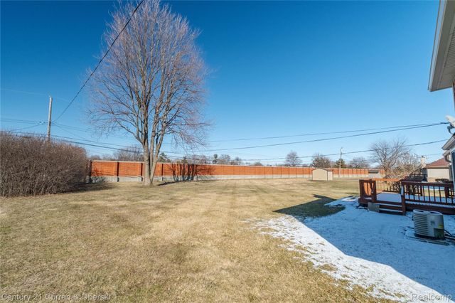 17098 Coral Gables Street, Southfield, MI 48076