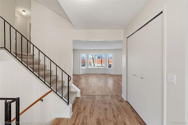 17098 Coral Gables Street, Southfield, MI 48076