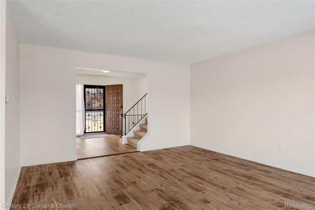 17098 Coral Gables Street, Southfield, MI 48076