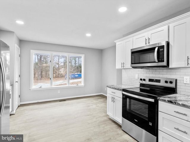 10009 RIVER RD, South Chesterfield, VA 23803