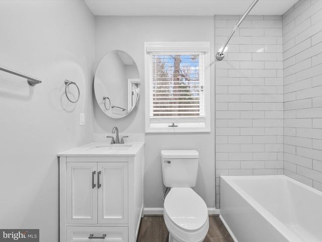 10009 RIVER RD, South Chesterfield, VA 23803