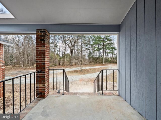 10009 RIVER RD, South Chesterfield, VA 23803