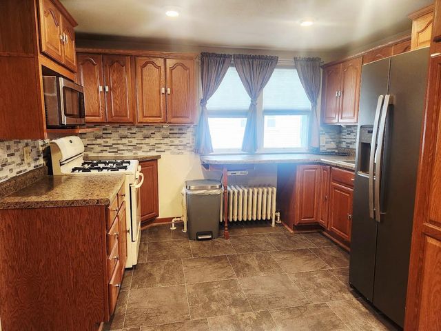 118 W ARNDT STREET, Fond Du Lac, WI 54935