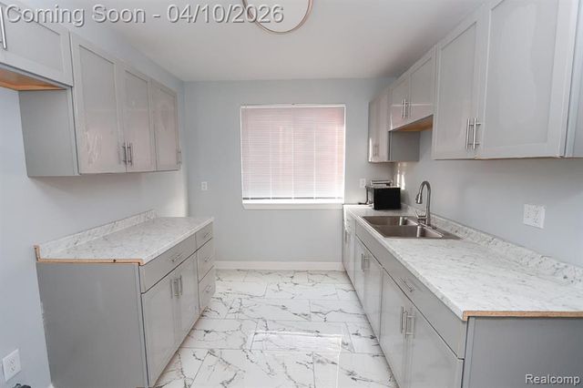 11733 Meyers Road, Detroit, MI 48227