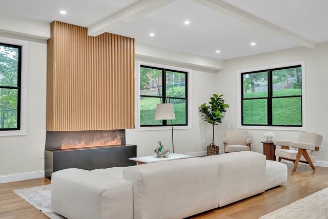 16 Summit St, Newton, MA 02458
