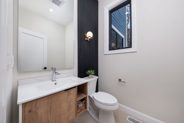 16 Summit St, Newton, MA 02458