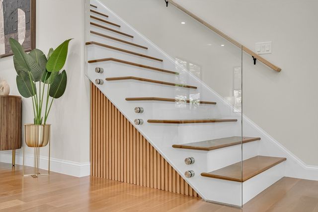 16 Summit St, Newton, MA 02458