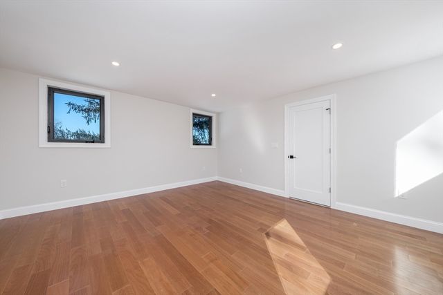 16 Summit St, Newton, MA 02458