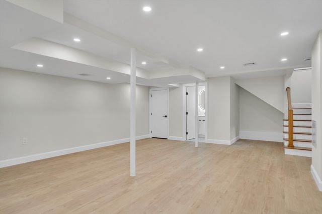 16 Summit St, Newton, MA 02458