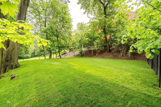 16 Summit St, Newton, MA 02458