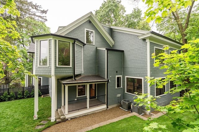 16 Summit St, Newton, MA 02458