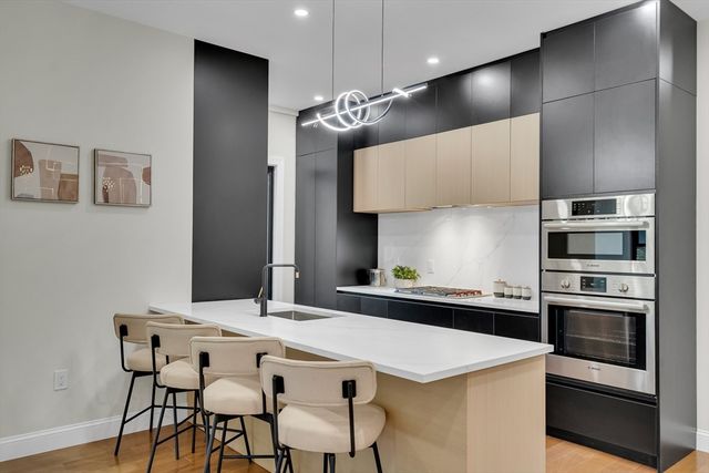 16 Summit St, Newton, MA 02458