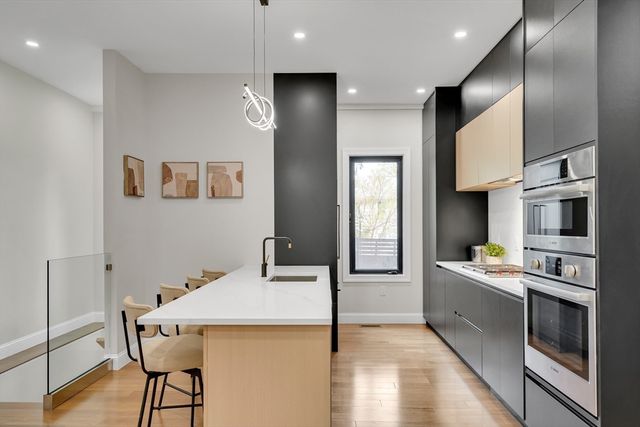 16 Summit St, Newton, MA 02458