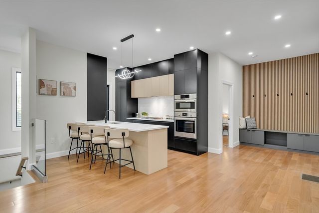 16 Summit St, Newton, MA 02458