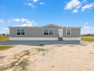 912 Anna Lane, Sealy, TX 77474