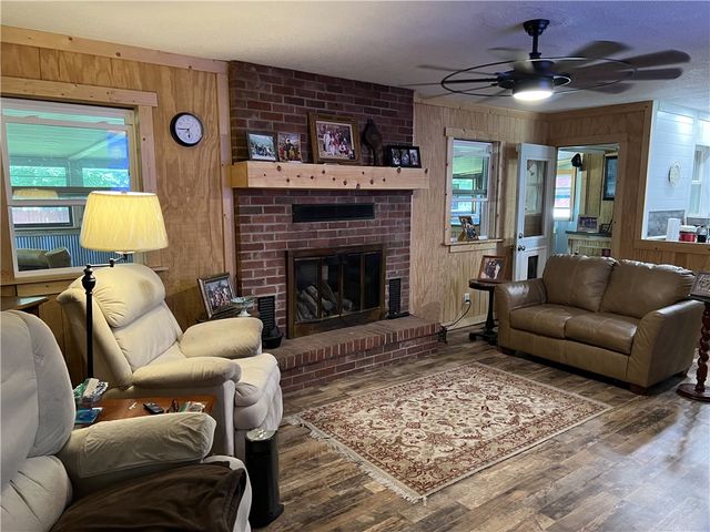 89 Creekview Road, Harrison, AR 72601