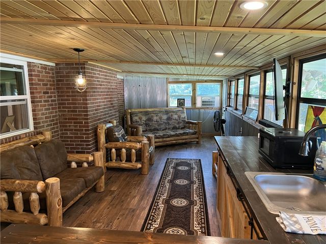 89 Creekview Road, Harrison, AR 72601