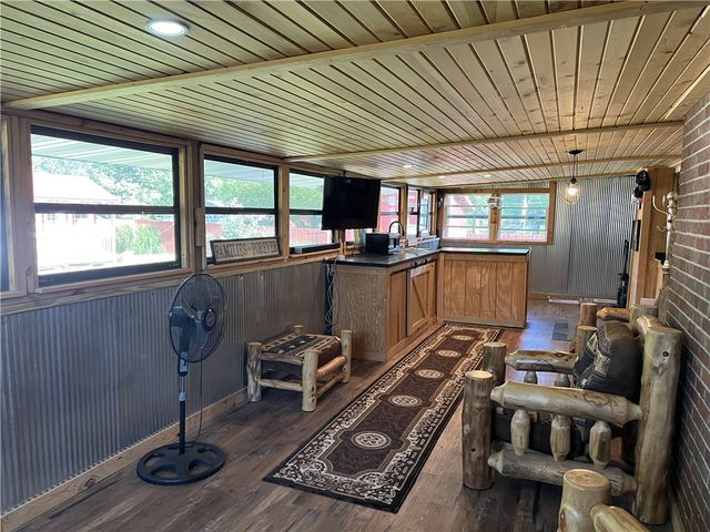 89 Creekview Road, Harrison, AR 72601