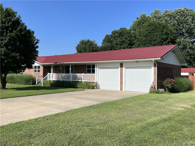89 Creekview Road, Harrison, AR 72601