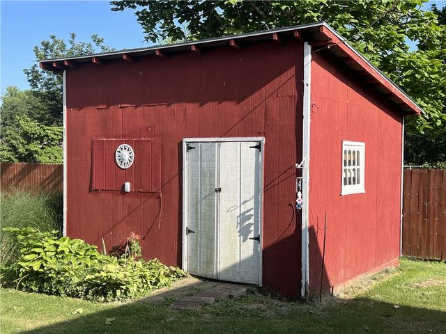 89 Creekview Road, Harrison, AR 72601