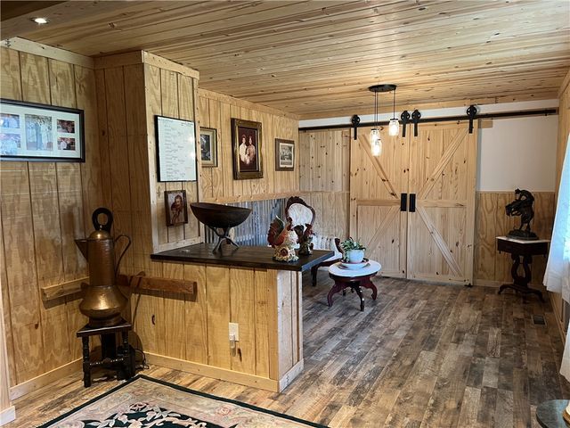 89 Creekview Road, Harrison, AR 72601