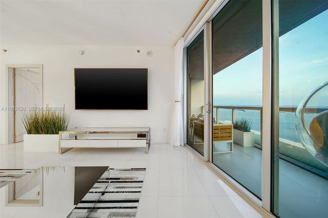 495 Brickell Ave 4209, Miami, FL 33131