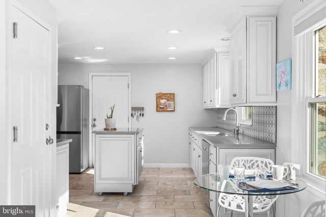 1101 GYPSY LN W, Towson, MD 21286