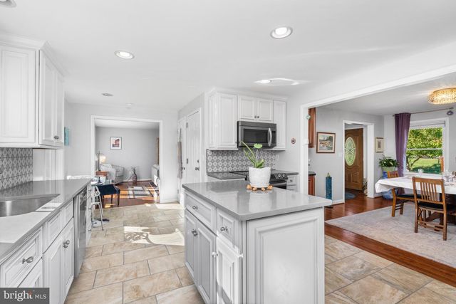 1101 GYPSY LN W, Towson, MD 21286