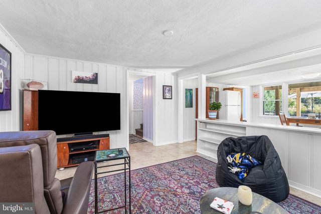 1101 GYPSY LN W, Towson, MD 21286