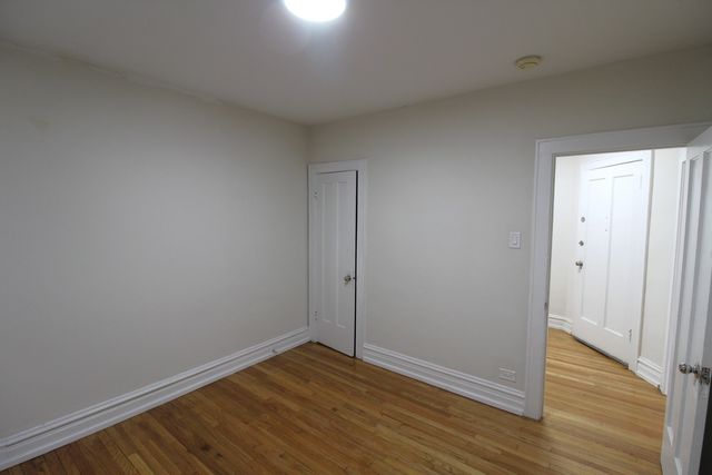 6307 N Mozart Street 1N, Chicago, IL 60659