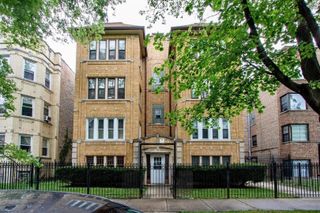 6307 N Mozart Street 1N, Chicago, IL 60659