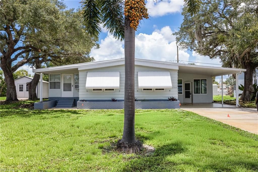 27380 Valois DR, BONITA SPRINGS, FL 34135 — exterior