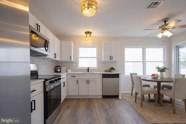 38 NARBERTH PL, Southampton, NJ 08088